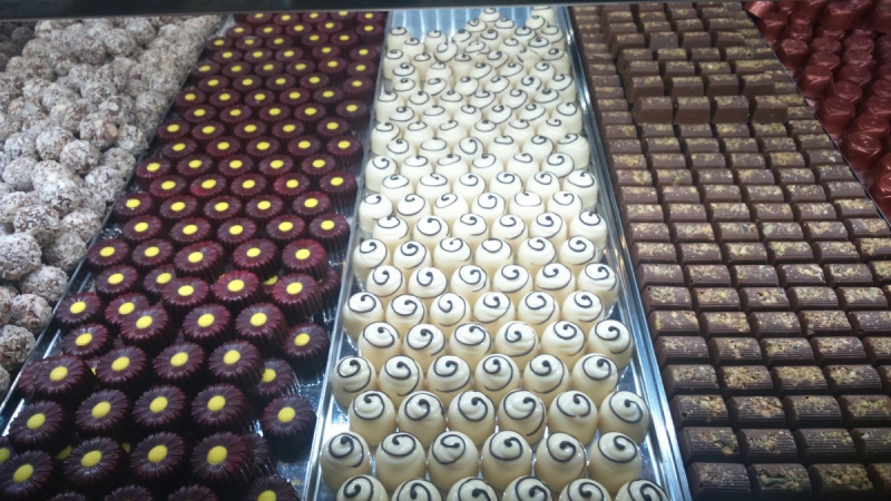 chocolaterie-PLAN D AUPS STE BAUME-min_chocolates_milk_chocolate_white_chocolate_truffles_candy_food_treat_cacao-1213769